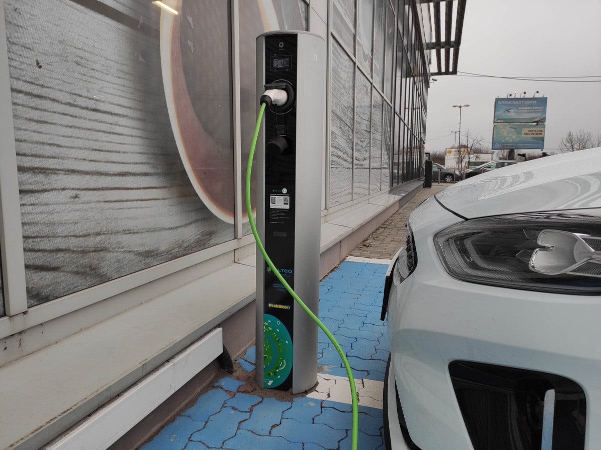 Praktiker Budaörs — 4 töltési pont, csatlakozónként 22 kW